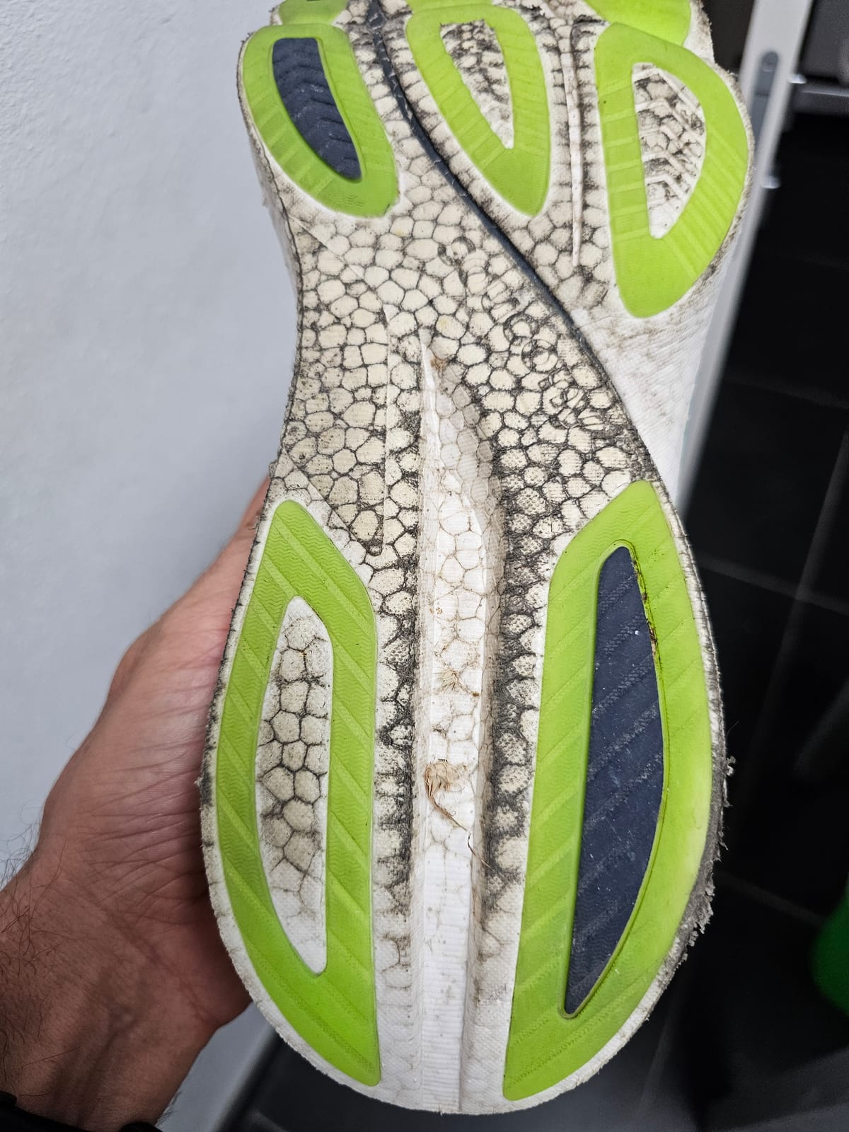 Tallone della Saucony Endorphin Azura sinistra dopo 170 km